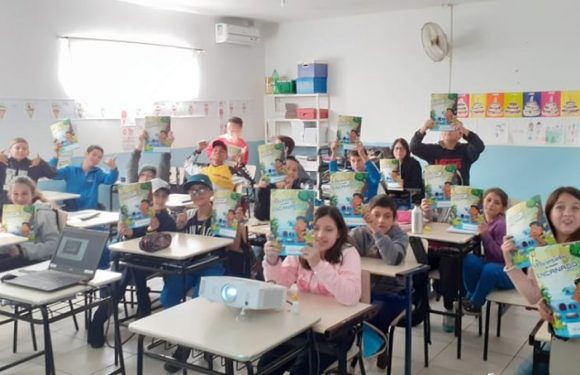 Cartilha “Mirinzinho no Mundo Encanado” leva informações sobre meio ambientes para crianças de São Francisco do Sul Cartilha “Mirinzinho no Mundo Encanado” leva informações sobre meio ambientes para crianças de São Francisco do Sul